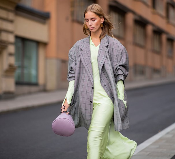 best street style fashion week stockholm2 - How To Pull Off The Season’s Boldest Fashion Trends Like A Pro